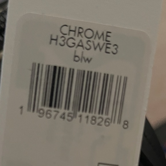 NWT Calvin Klein Chrome Top Zipper Convertible Tote with Zippered Pouch - Picture 8 of 8